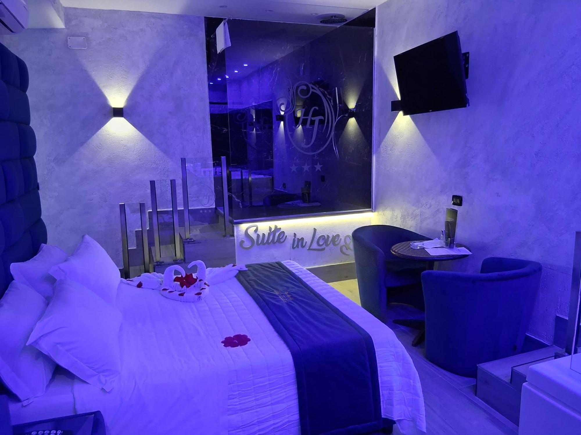 Hotel Joy กัสเตลโวลตูร์โน ภายนอก รูปภาพ