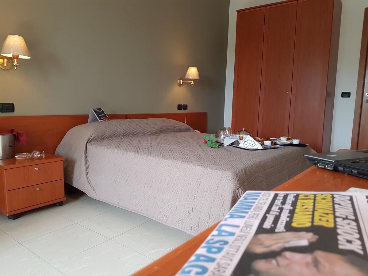 Hotel Joy กัสเตลโวลตูร์โน ห้อง รูปภาพ