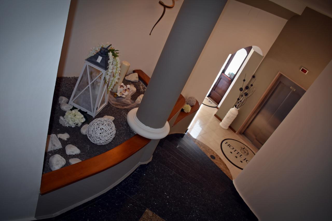 Hotel Joy กัสเตลโวลตูร์โน ภายนอก รูปภาพ